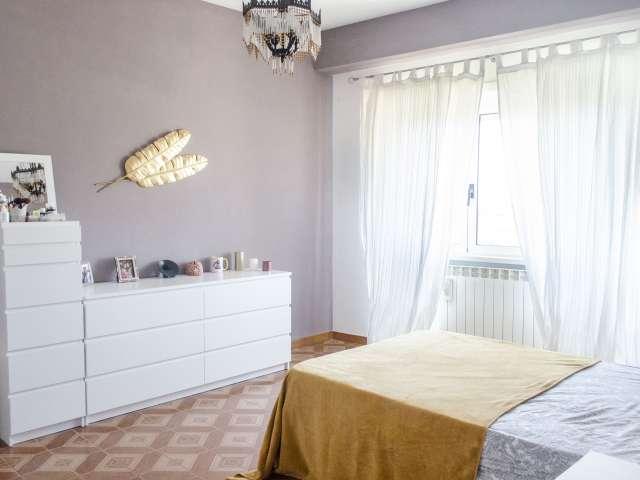 Stanza soleggiata in affitto a San Giovanni, Roma