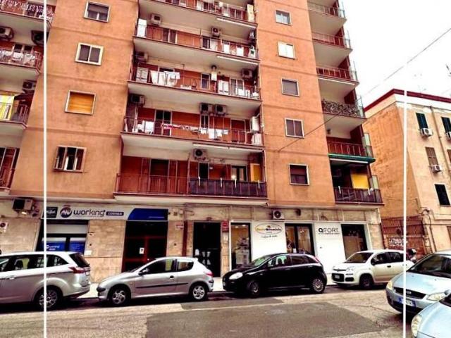 Stanza singola via Cagliari 15, Taranto