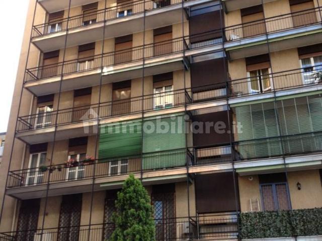 Stanza singola via Carnia 33, Milano