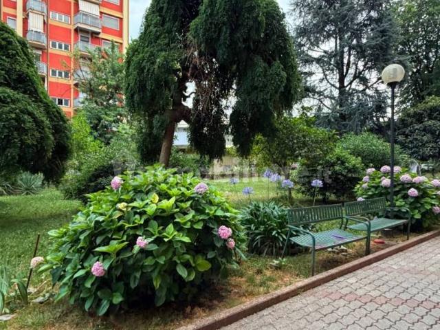 Stanza singola via Cascina Corba 98, Milano