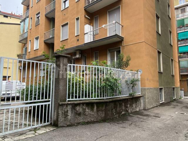 Stanza singola via Ambrogio Binda 3, Milano