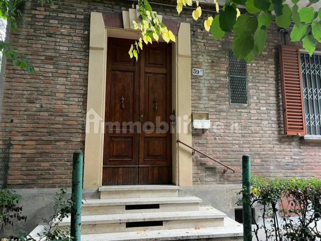 Stanza singola via Andrea Costa 59, Bologna
