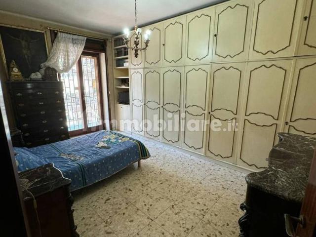 Stanza singola via Adolfo Omodeo, Napoli