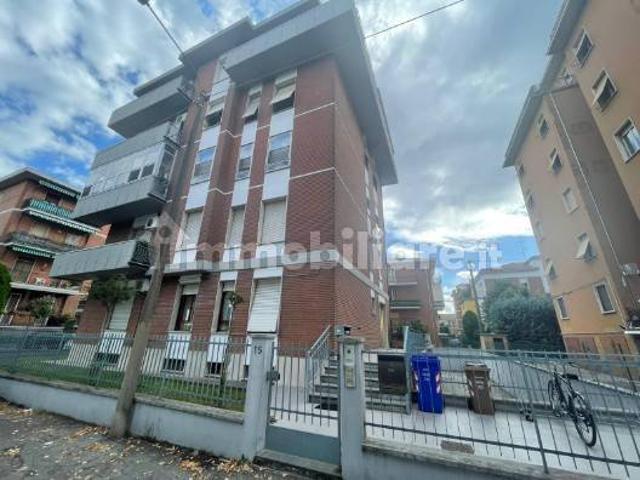 Stanza singola via Genova, Parma