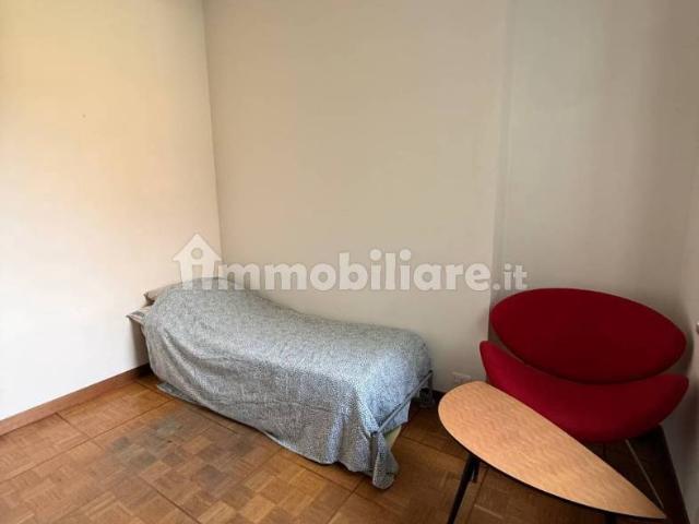 Stanza singola via Giovanni Servais 42, Torino