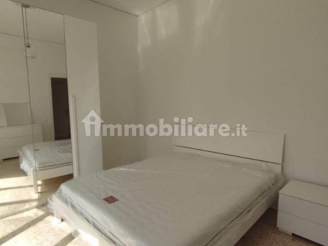 Stanza singola via degli Abeti 46, Roma