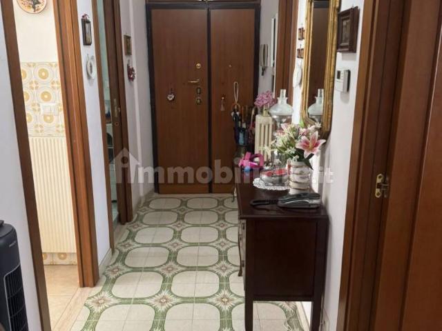 Stanza singola via dei Ramni 6, Roma