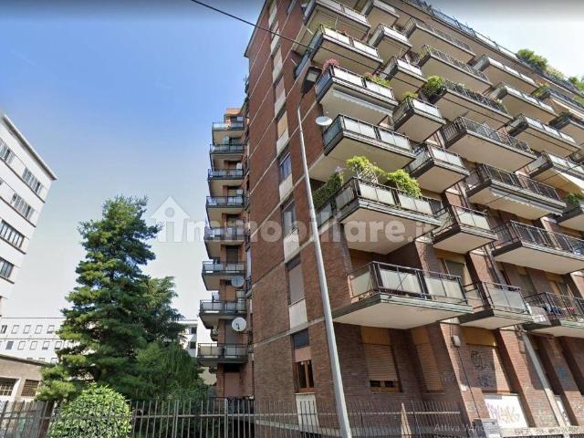 Stanza singola via Edoardo Bassini 19, Milano