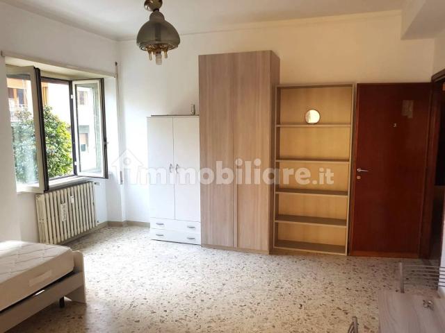 Stanza singola via Firenze 71, Frosinone
