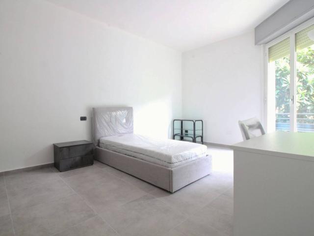 Stanza singola via Firenze 22, Pavia