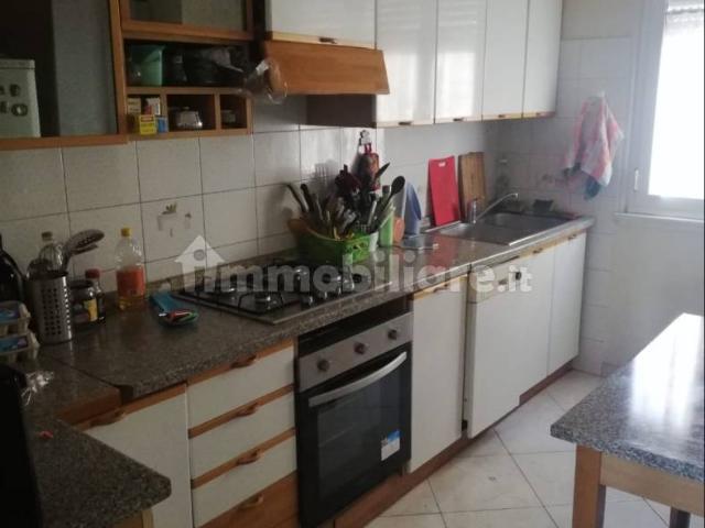 Stanza singola via Francesco Brighindi 36, Frosinone