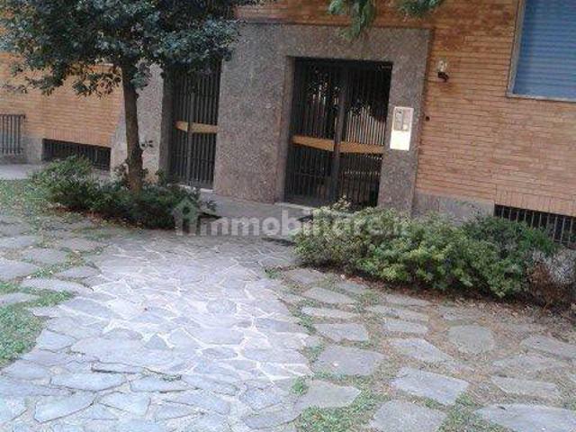 Stanza singola via Francesco Reina 4, Milano