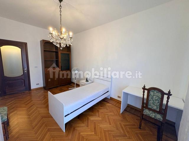 Stanza singola via Oropa 70, Torino