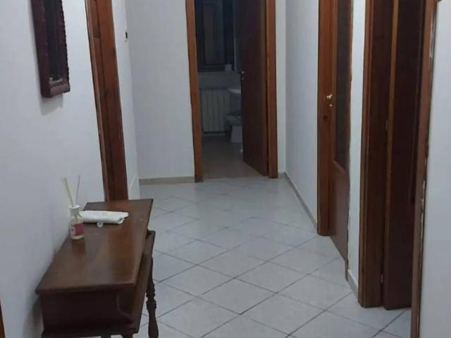 Stanza singola via Locri 10, Catanzaro