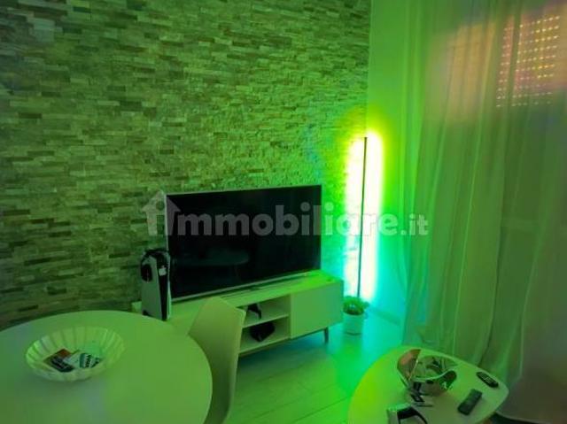 Stanza singola via Legnone 54, Milano