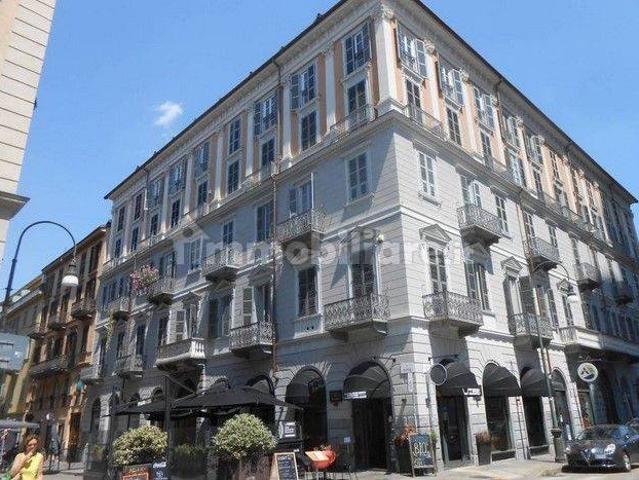 Stanza singola via Montebello 22, Torino