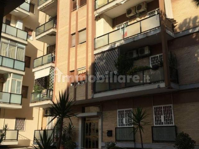 Stanza singola via Mauro Amoruso 60A, Bari