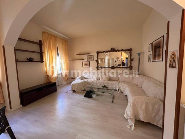 Stanza singola via Nino Bixio, Pontedera