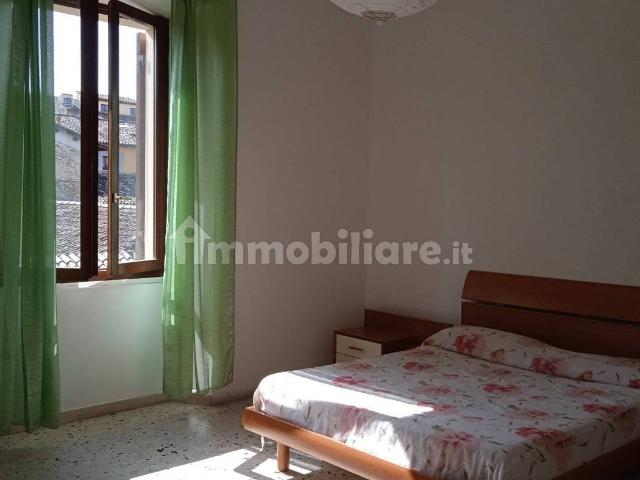 Stanza singola via Nuova 32, Rieti