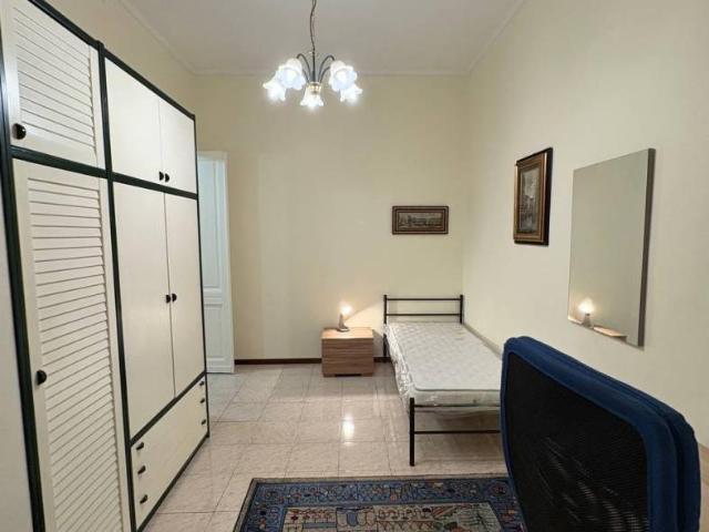 Stanza singola via San Marino 54, Torino