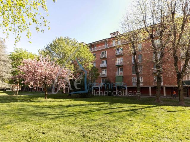 Stanza singola via San Giacomo 24, Milano