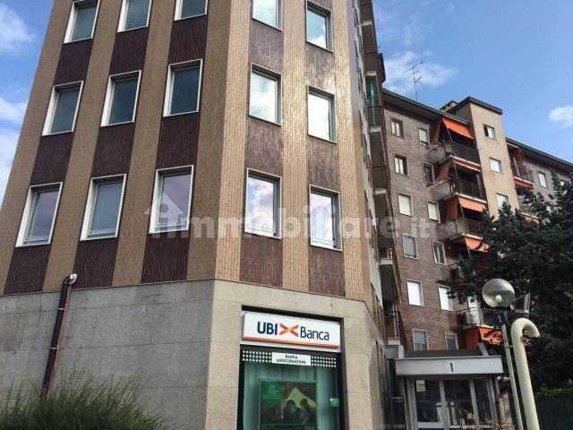 Stanza singola via Spezia 1, Milano