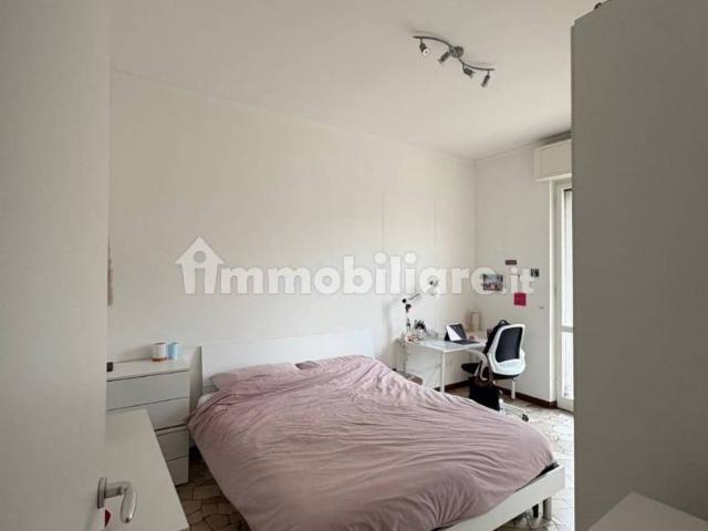 Stanza singola via Palmanova 154, Milano
