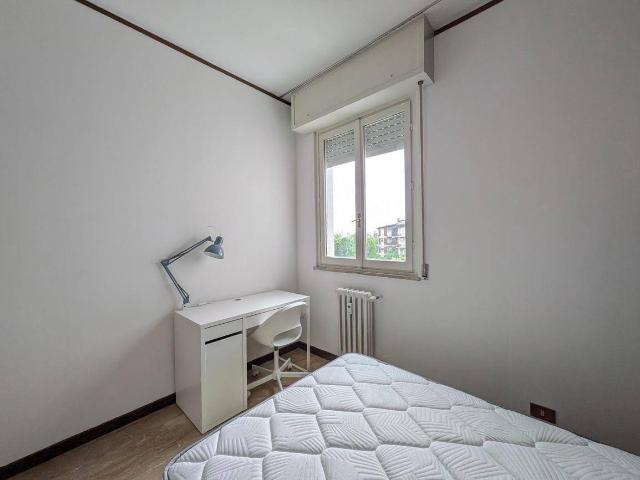 Stanza singola via Palmaria 1, Milano