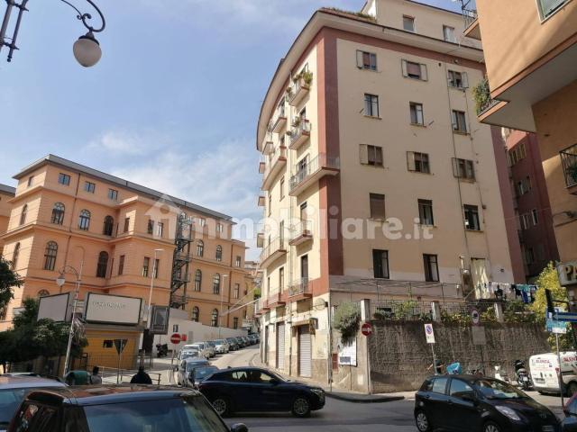 Stanza singola via Pio XI 10, Salerno
