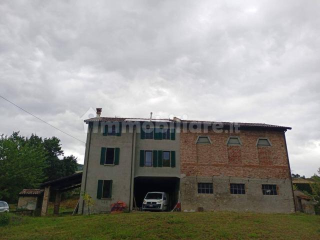 Stanza singola via Provinciale 43, Varano de' Melegari