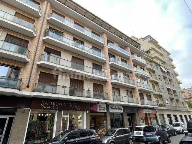 Stanza singola via Raffaele Cadorna 21, Torino