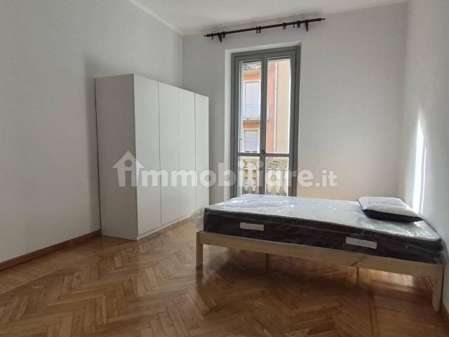 Stanza singola via Raffaele Cadorna 37, Torino