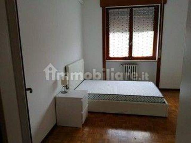 Stanza singola via Remo la Valle 9, Milano