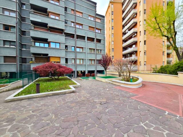 Stanza singola via Val Maira 10, Milano