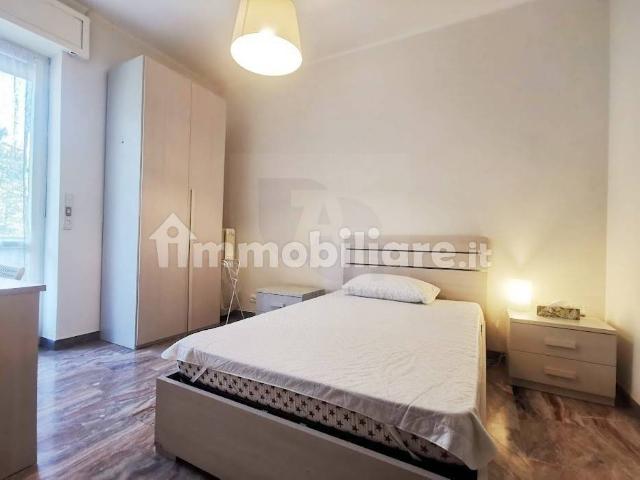Stanza singola via Val di Sole 11, Milano