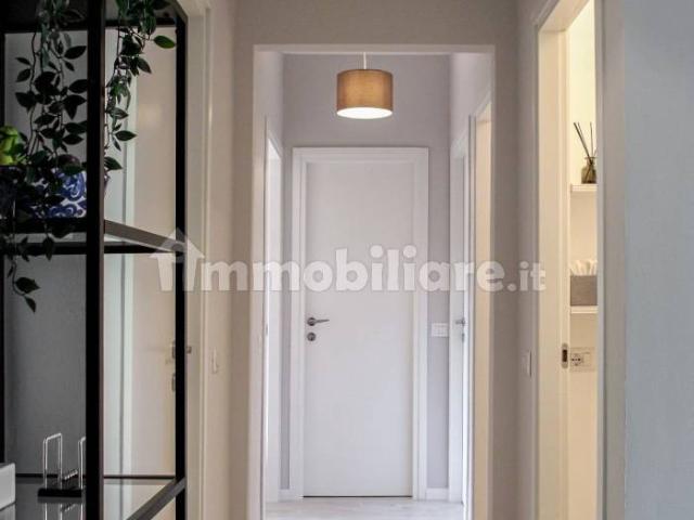 Stanza singola via Val Trompia 48, Milano