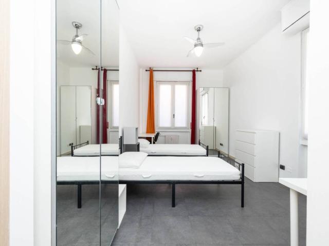 Stanza singola via Vincenzo Gianferrari 18, Milano