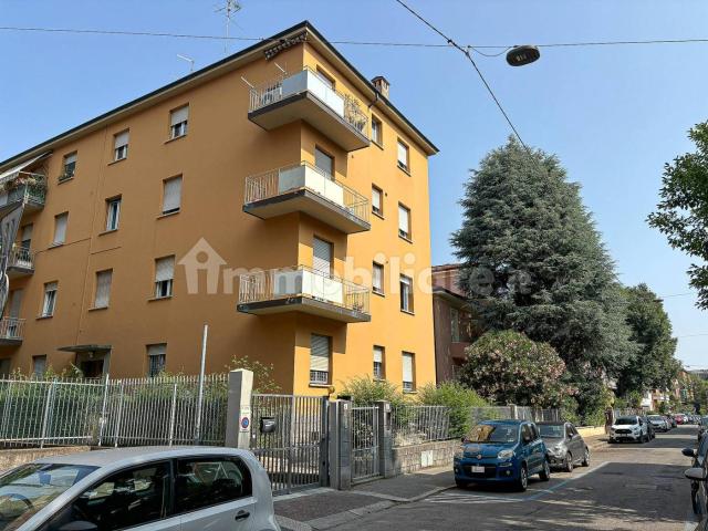 Stanza singola via Vincenzo Vela 6, Bologna