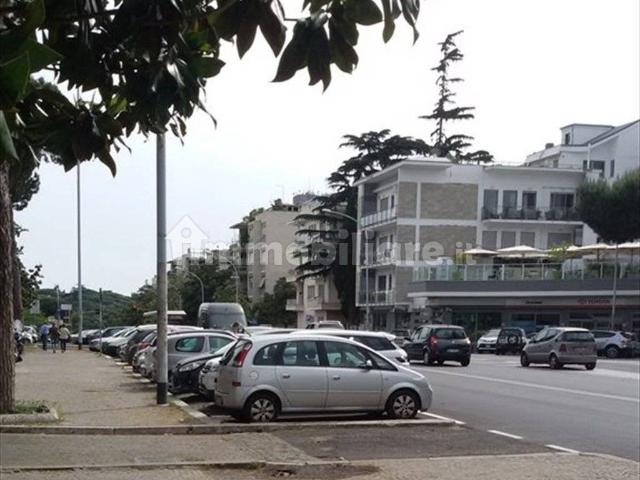 Stanza singola viale Asia 3, Roma