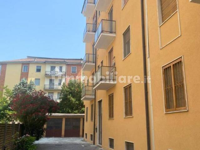Stanza singola viale Camillo Campari 58, Pavia
