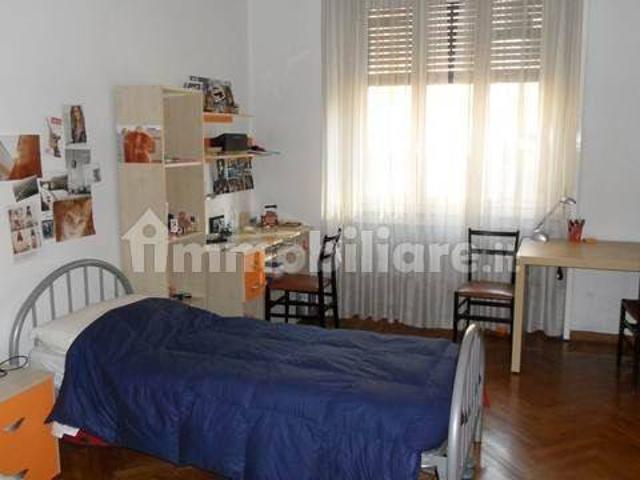 Stanza singola viale Coni Zugna 39, Milano
