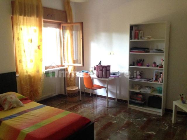 Stanza singola viale Crotone, Catanzaro