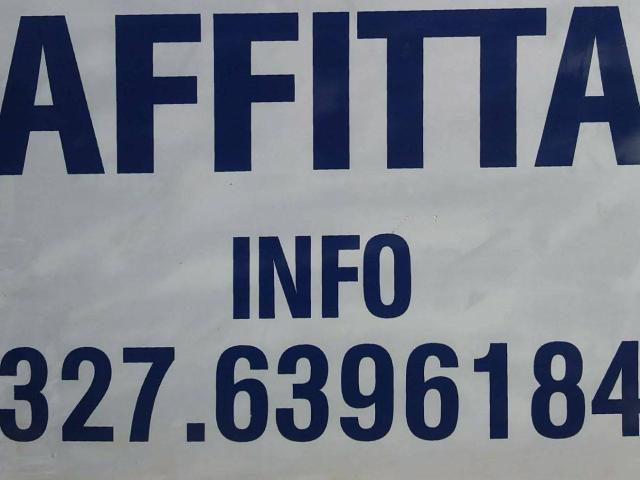 Stanza singola viale Crotone, Catanzaro