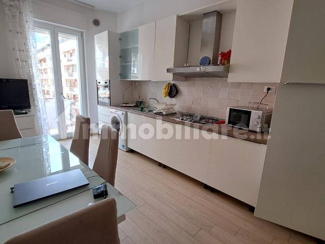 Stanza singola viale Cristoforo Colombo 80, Foggia