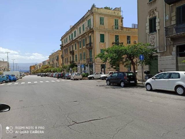 Stanza singola viale Europa 57, Messina