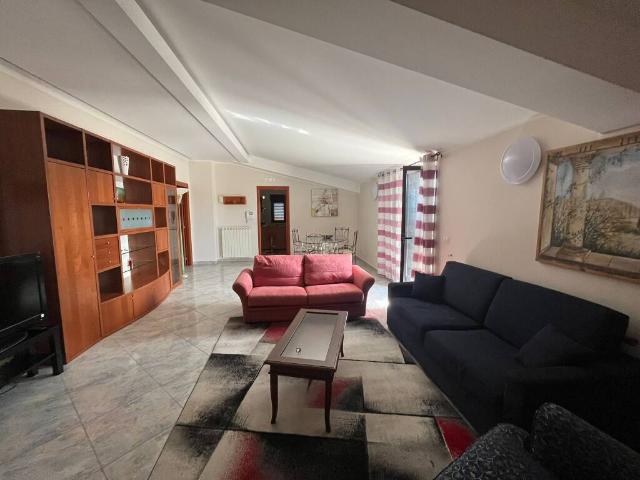Stanza singola viale Europa, Catanzaro