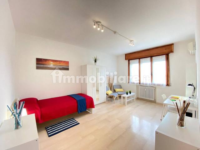 Stanza singola viale Giovanni Amendola 423, Modena