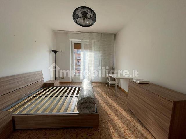 Stanza singola viale Giovanni Suzzani 142, Milano