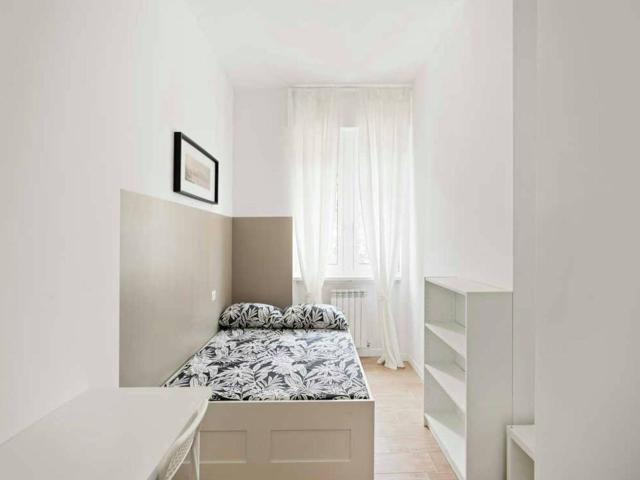 Stanza singola viale Legioni Romane, Milano