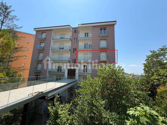 Stanza singola viale Nunzi Trento 64, Fermo